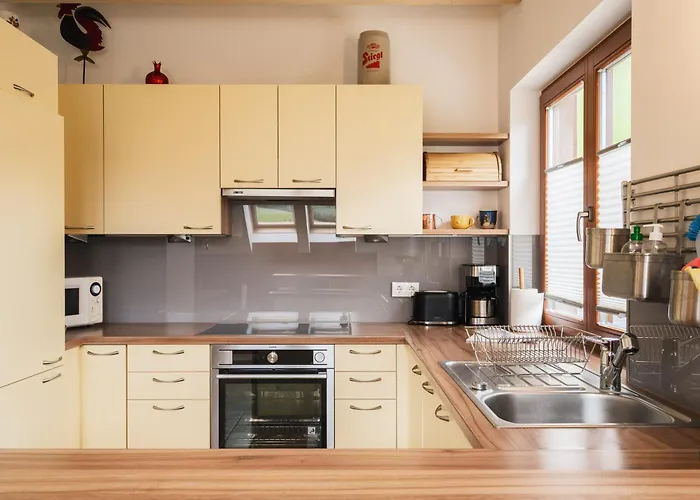 Schoenes Praegant Apartament